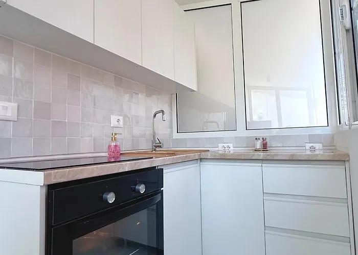 Apartmán 2 Bedroom In Bllok Agimi Art Center