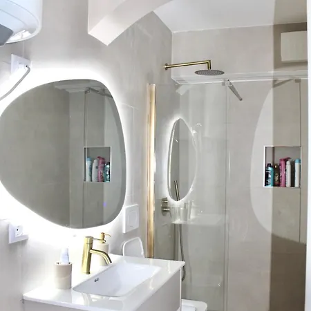 Lejlighed 2 Bedroom In Bllok Agimi Art Center *