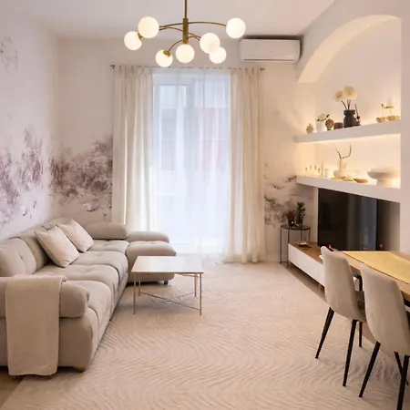 2 Bedroom In Bllok Agimi Art Center * Tirana
